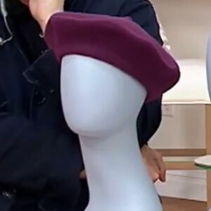 Isaac Mizrahi Live! Classic Wool Beret Wine SZ S/M